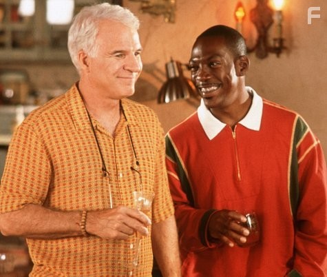Steve Martin and Eddie Murphy in Клевый парень (1999)