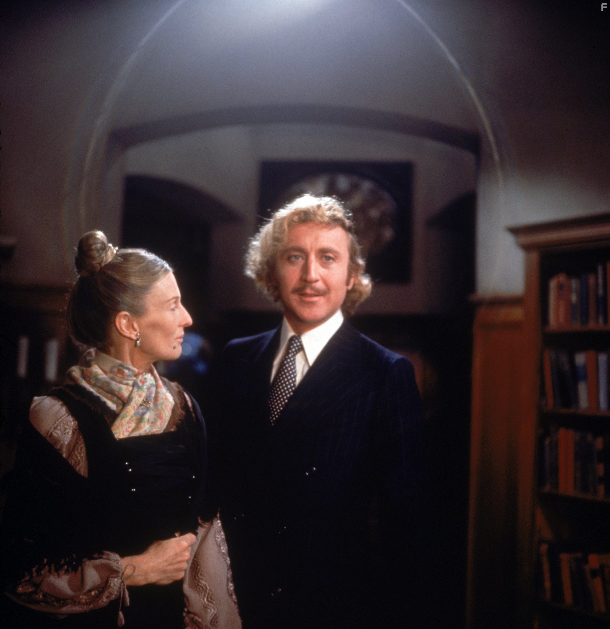 Gene Wilder and Cloris Leachman in Молодой Франкенштейн (1974)