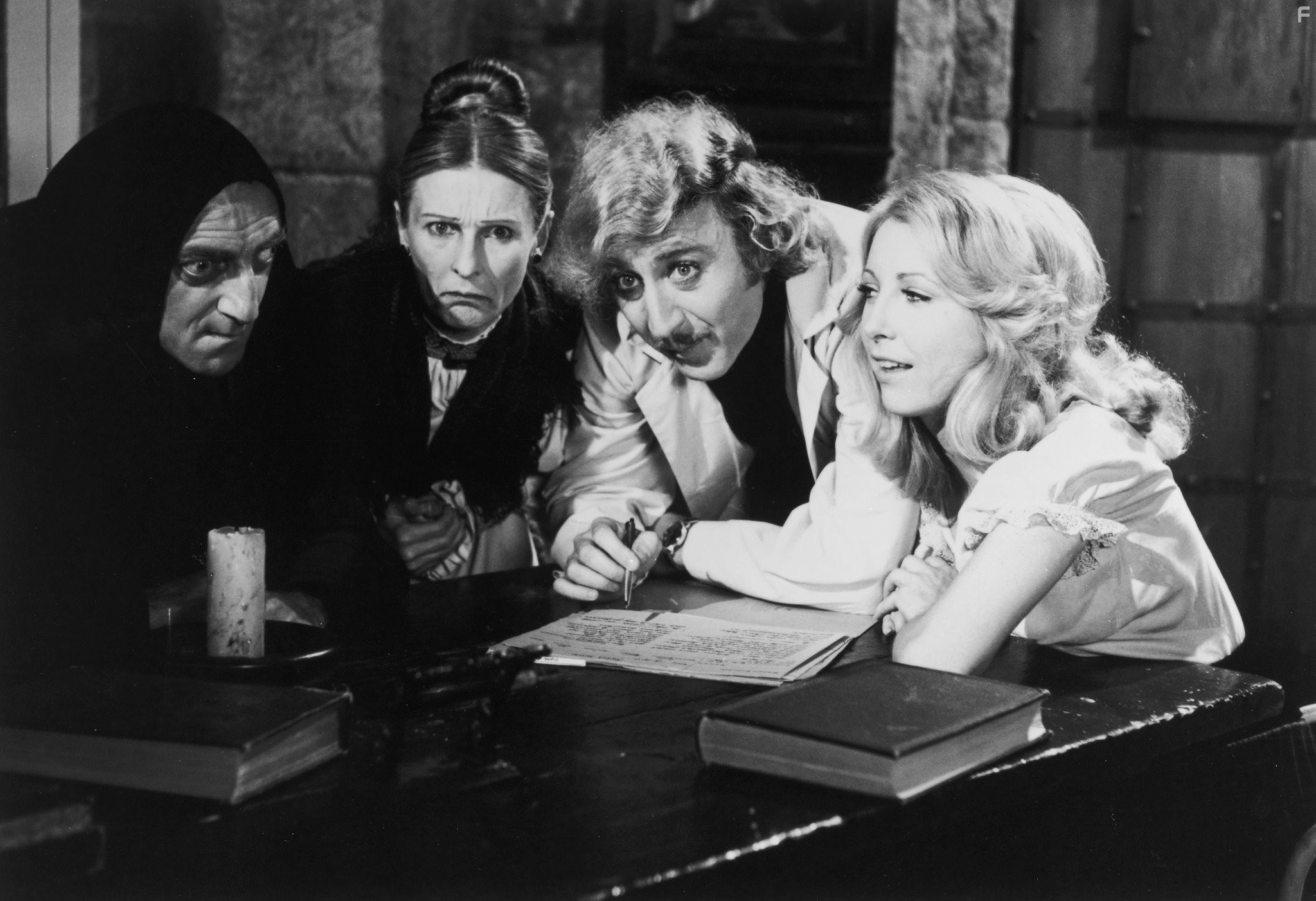 Teri Garr, Gene Wilder, Marty Feldman, and Cloris Leachman in Молодой Франкенштейн (1974)