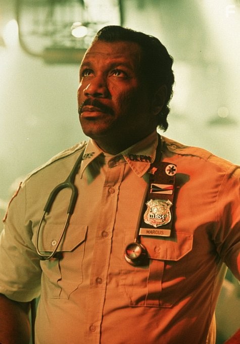 Ving Rhames in Воскрешая мертвецов (1999)