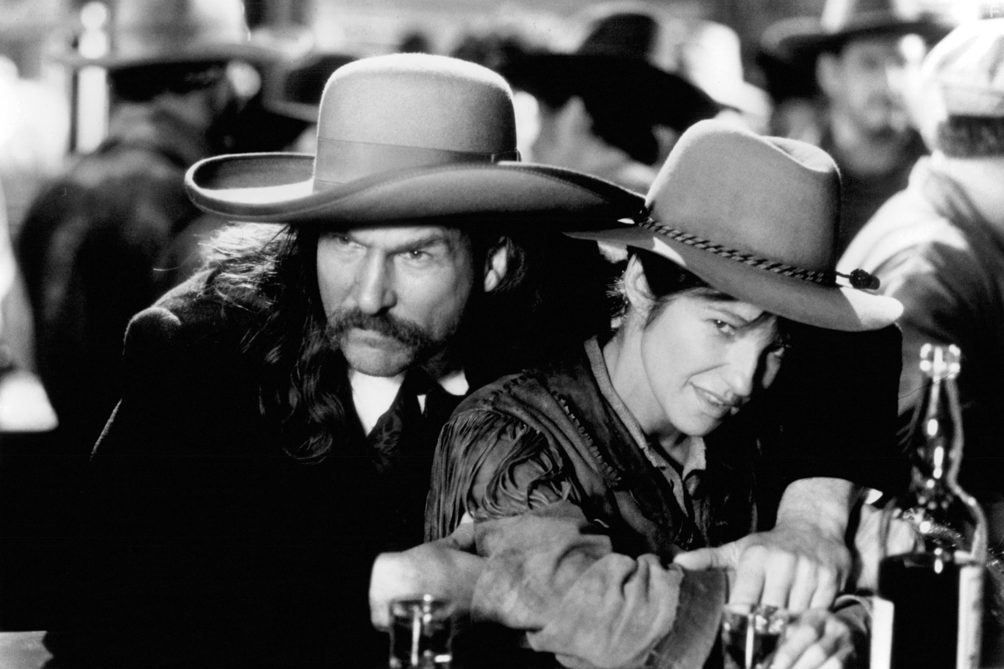 Ellen Barkin and Jeff Bridges in Дикий Билл (1995)