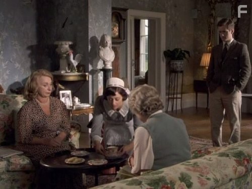 Мисс Марпл Агаты Кристи: Why Didn't They Ask Evans? (2009)