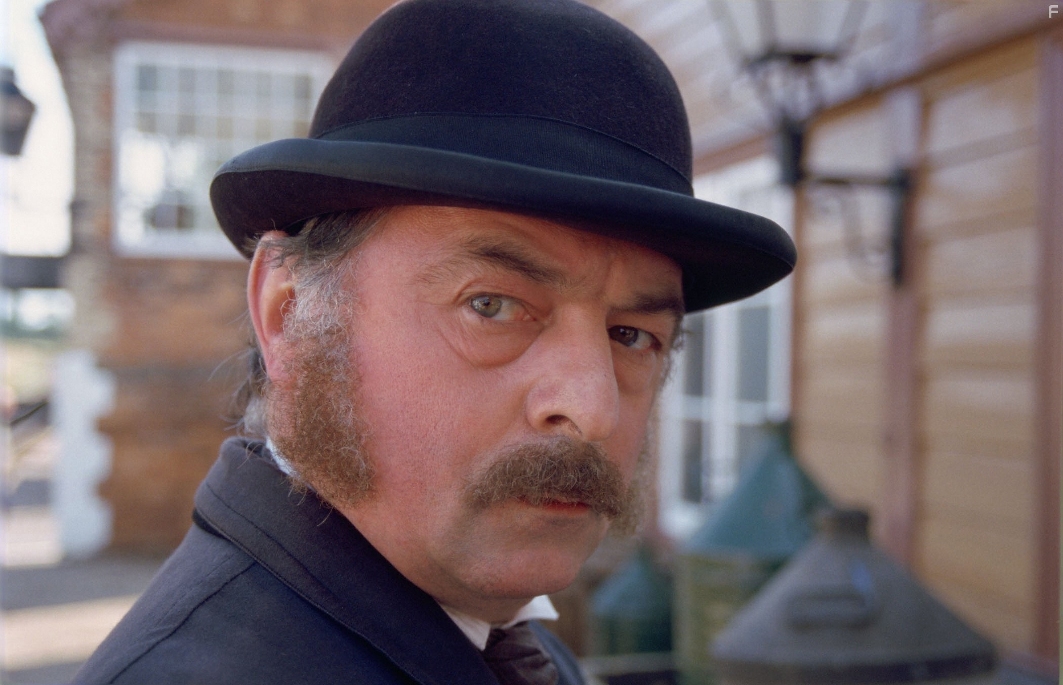 Ron Cook in He Knew He Was Right (2004)