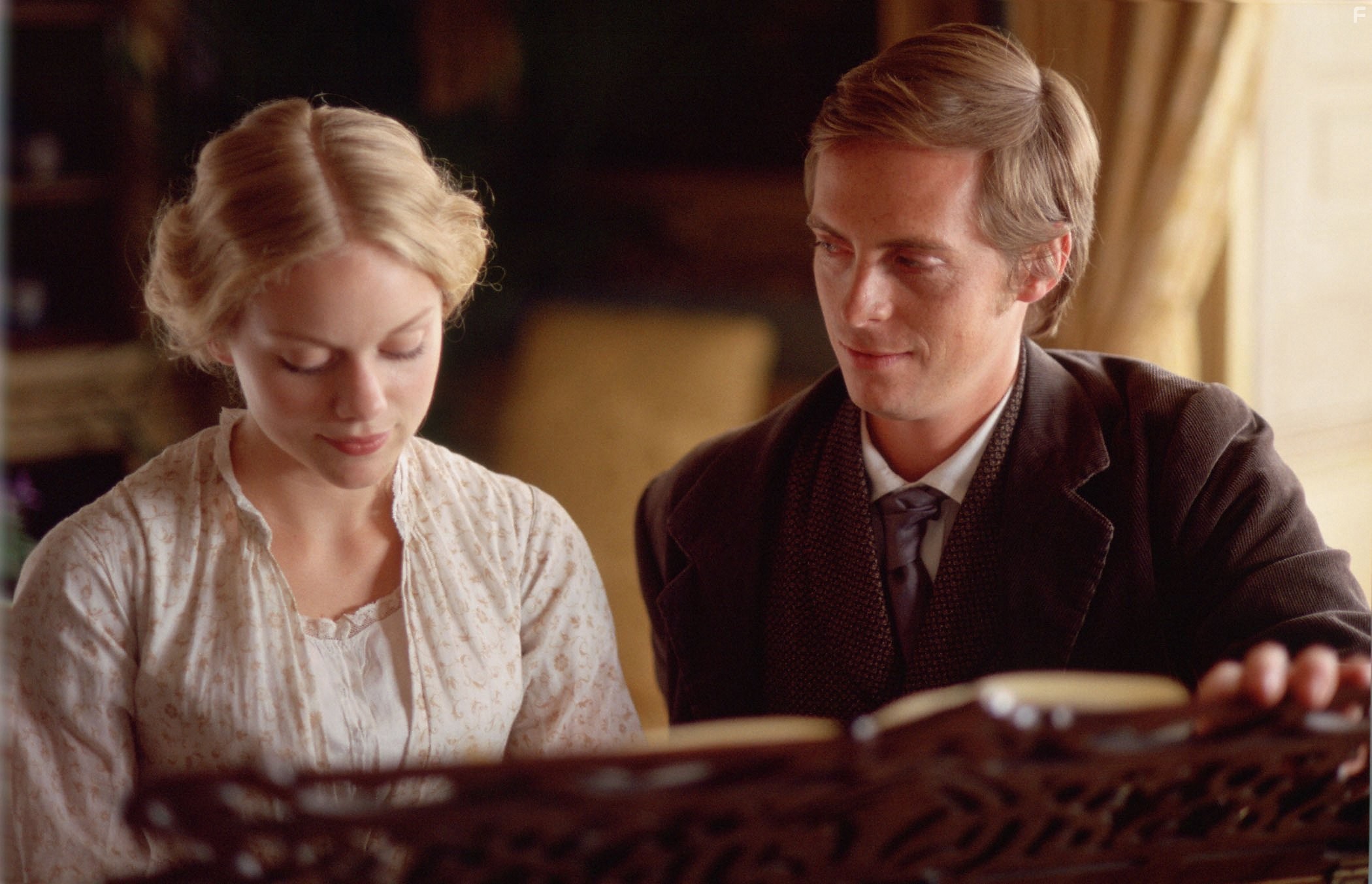 Christina Cole and Stephen Campbell Moore in He Knew He Was Right (2004)