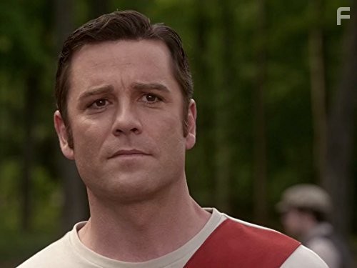 Yannick Bisson in Расследования Мердока (2008)