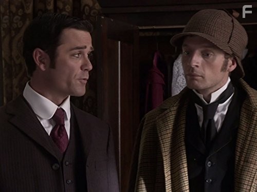 Yannick Bisson and Andrew Gower in Расследования Мердока (2008)