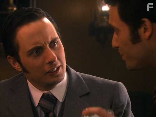 Jake Epstein and Jonny Harris in Расследования Мердока (2008)