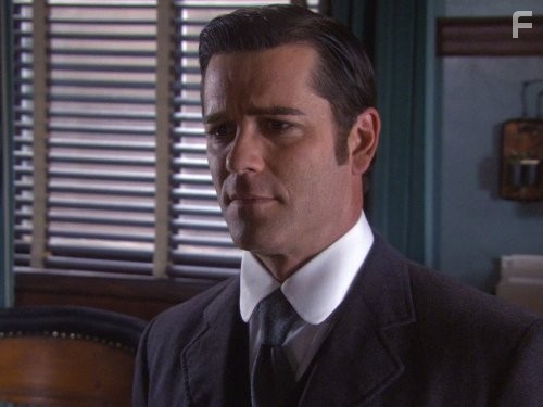 Yannick Bisson in Расследования Мердока (2008)