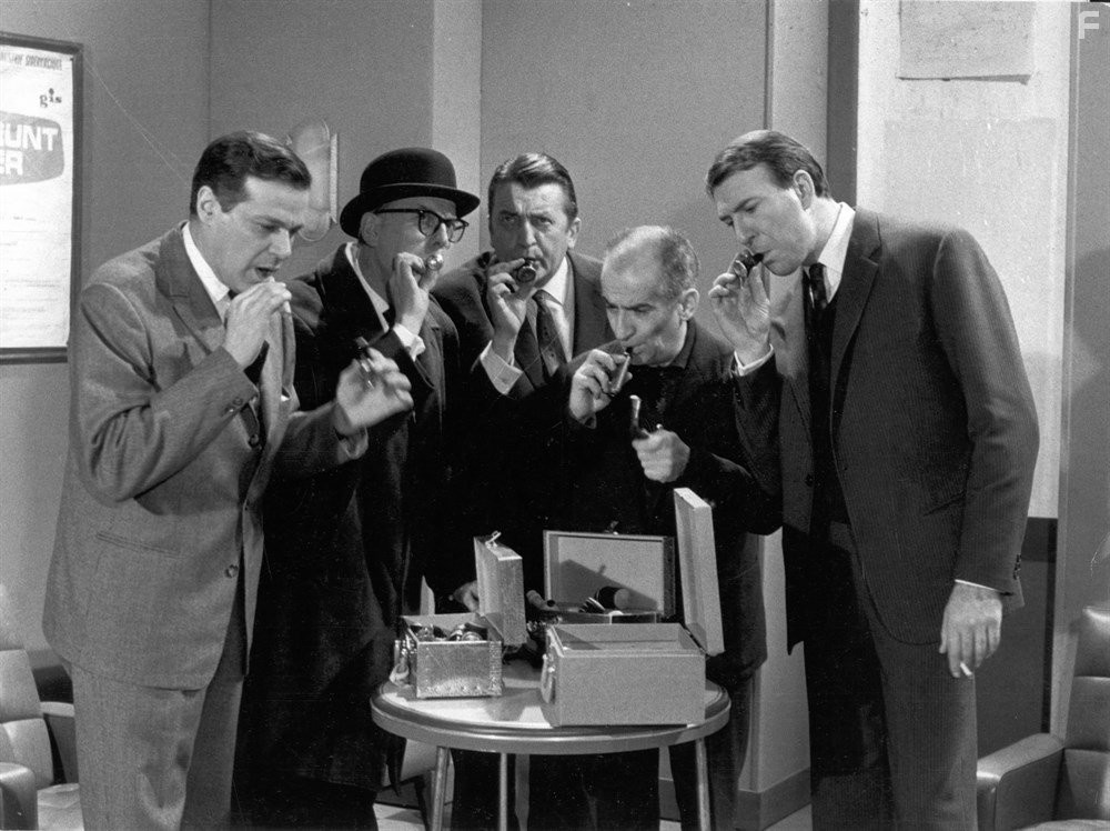Louis de Fun?s and Jean-Pierre Marielle in Let's Rob the Bank (1964)