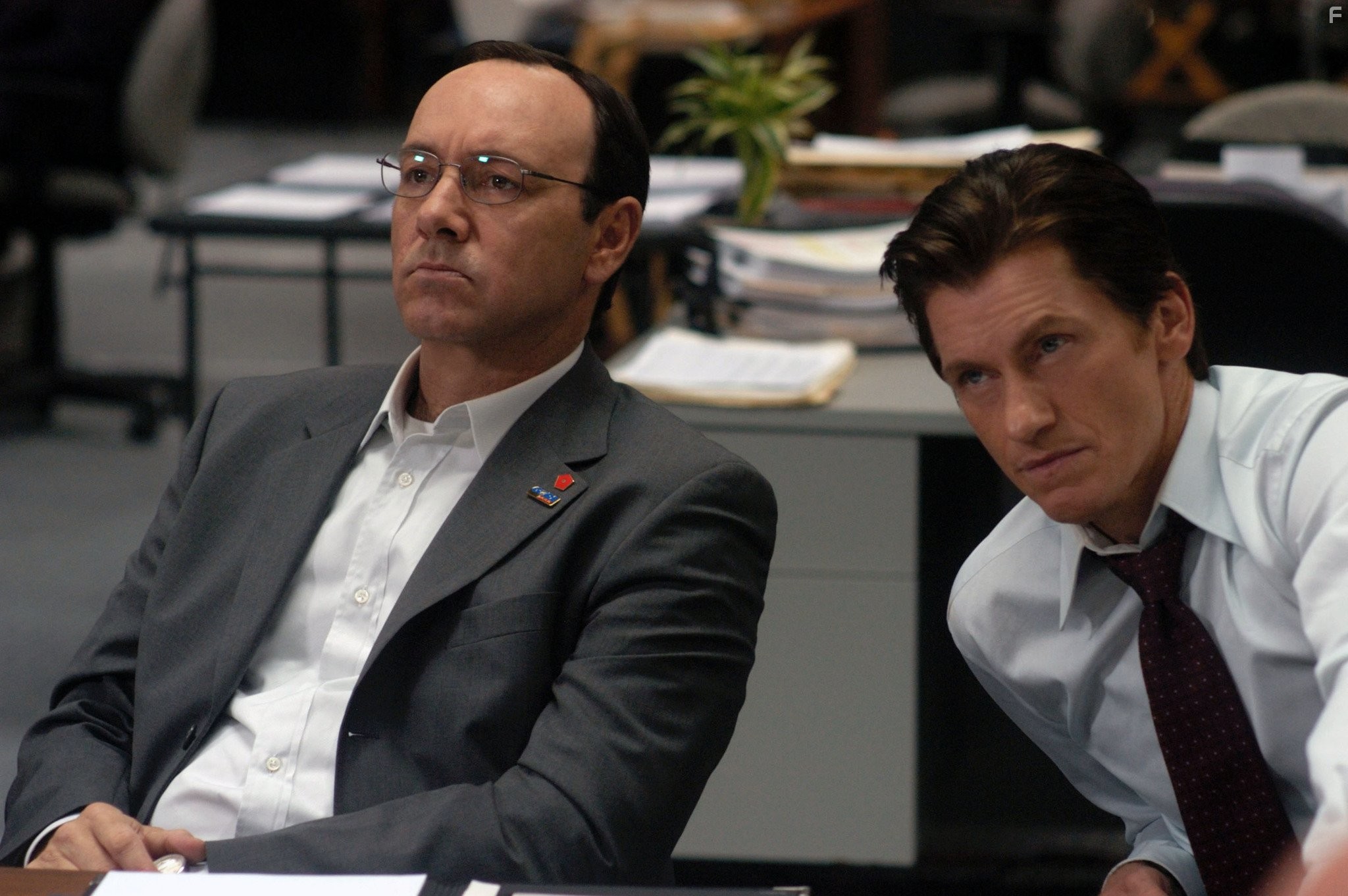 Kevin Spacey and Denis Leary in Пересчет (2008)