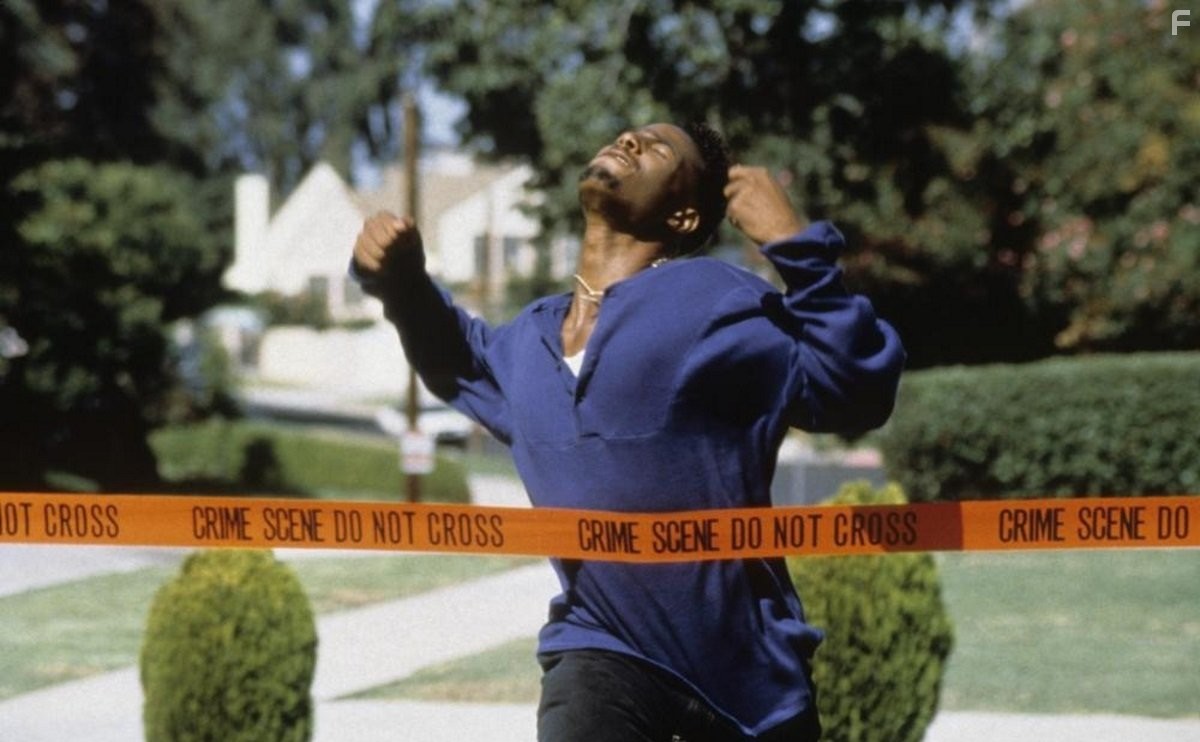 Shawn Wayans in Не грози южному централу, попивая сок у себя в квартале (1996)