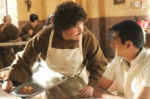 Kal Penn and Jareb Dauplaise in Очень эпическое кино (2007)