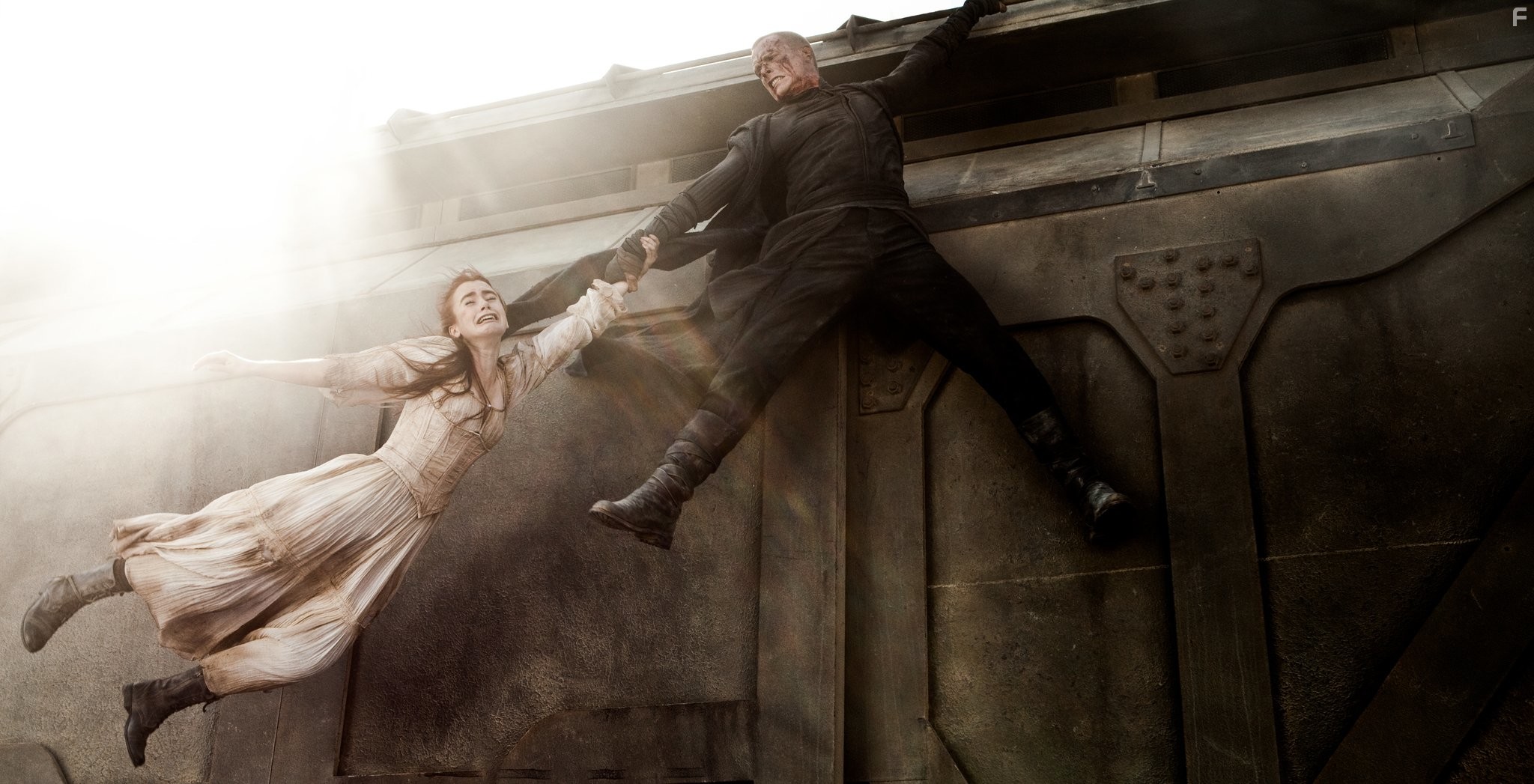 Paul Bettany and Lily Collins in Пастырь (2011)