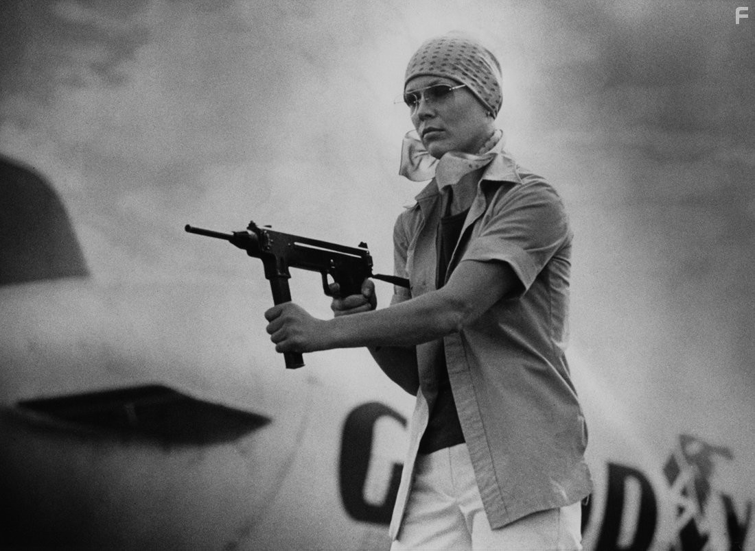 Marthe Keller in Черное воскресенье (1977)