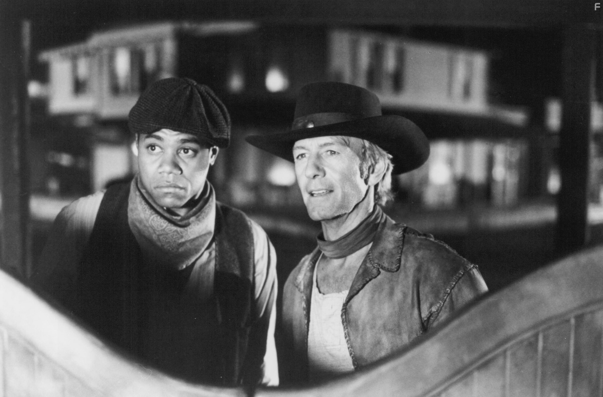 Cuba Gooding Jr. and Paul Hogan in Джек - молния (1994)