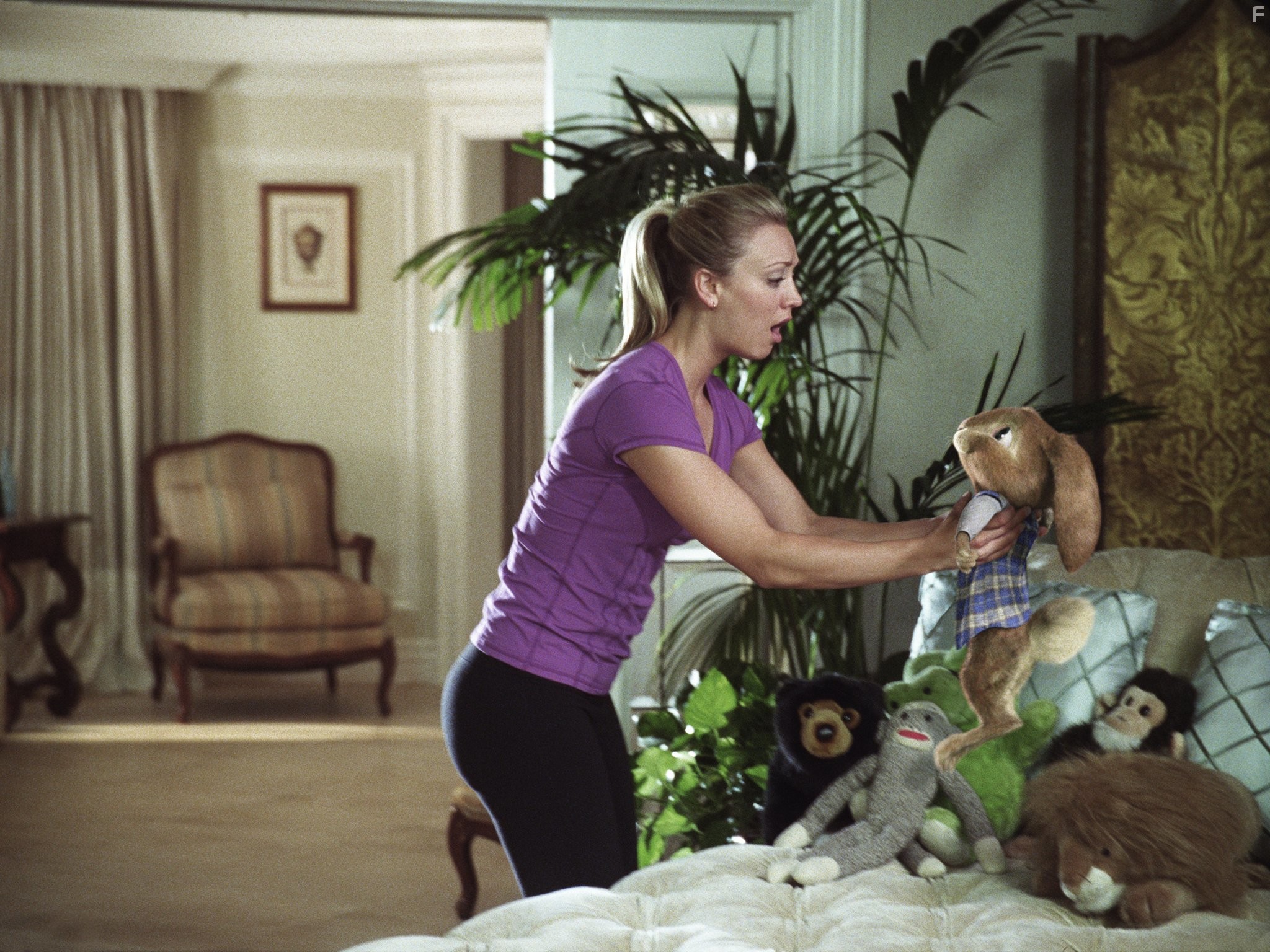 Kaley Cuoco in Бунт ушастых (2011)