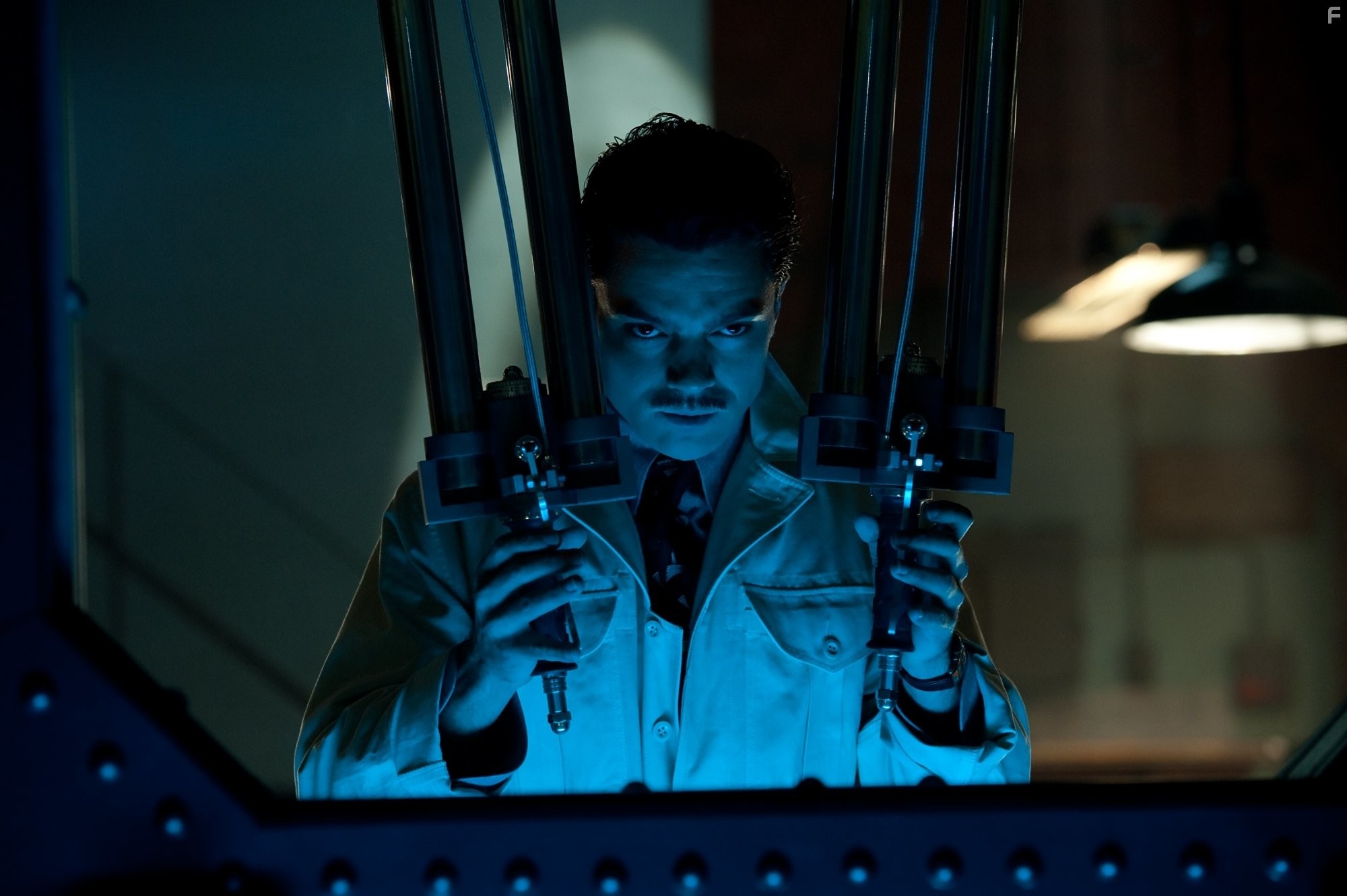 Dominic Cooper in Первый мститель (2011)