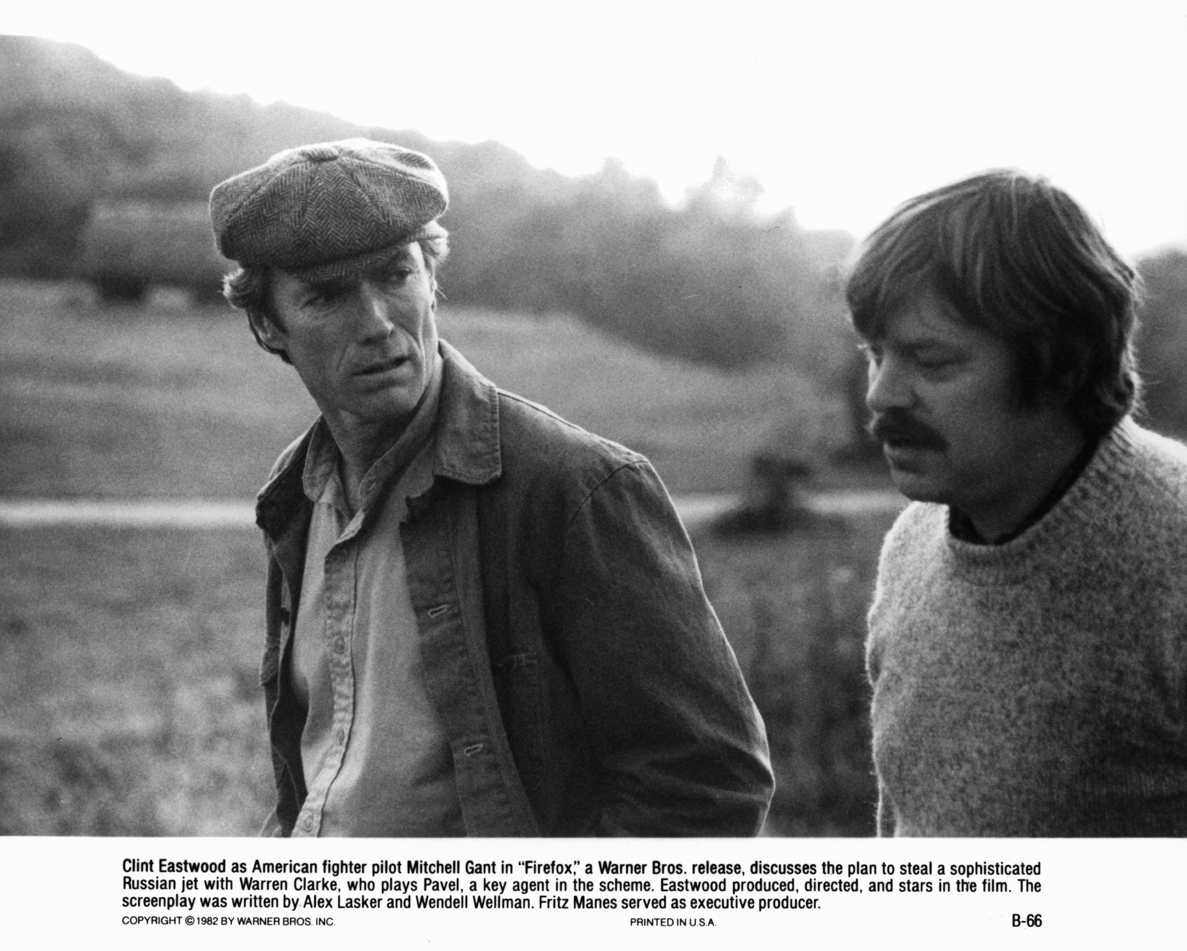 Clint Eastwood and Warren Clarke in Огненный лис (1982)