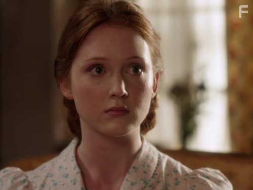 Olivia Hallinan in Чуть свет - в Кэндлфорд (2008)