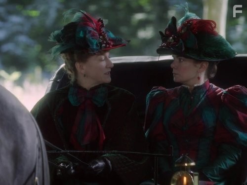 Victoria Hamilton and Matilda Ziegler in Чуть свет - в Кэндлфорд (2008)