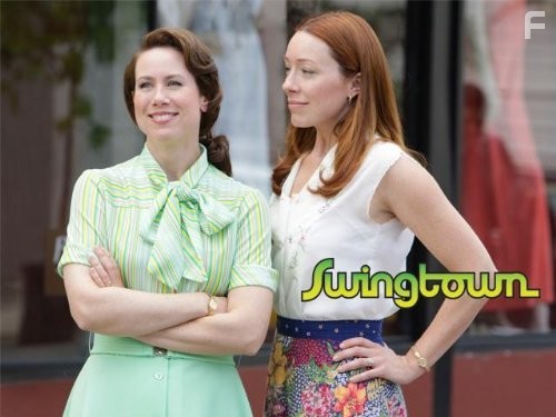 Molly Parker in Город свингеров (2008)