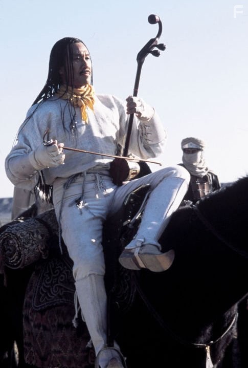 Xueqi Wang in Воины неба и земли (2003)