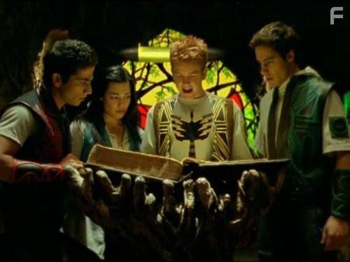 Power Rangers Mystic Force (2006)