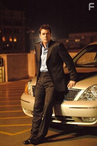 Ray Liotta in Воры Экстра класса (2006)