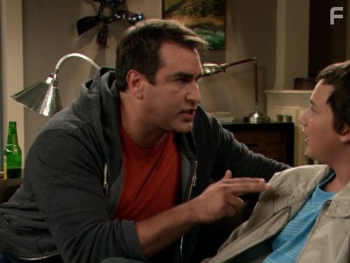 Ryan Malgarini and Rob Riggle in Холостяк Гари (2008)