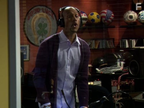 Keegan-Michael Key in Холостяк Гари (2008)