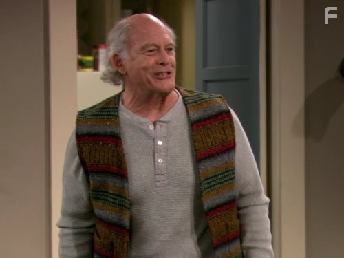 Max Gail in Холостяк Гари (2008)