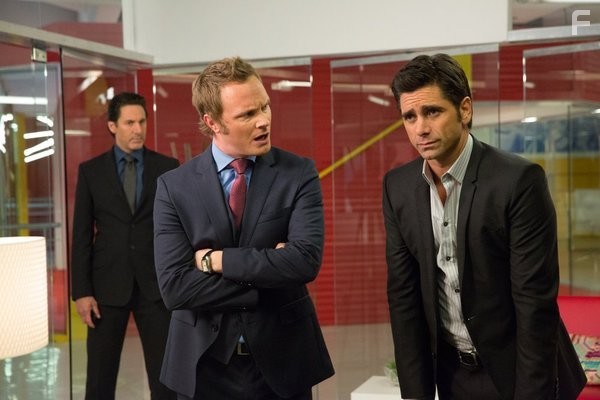 John Stamos and David Anders in Необходимая жестокость (2011)