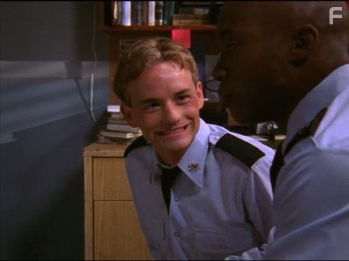 Christopher Masterson and Karim Prince in Малкольм в центре внимания (2000)