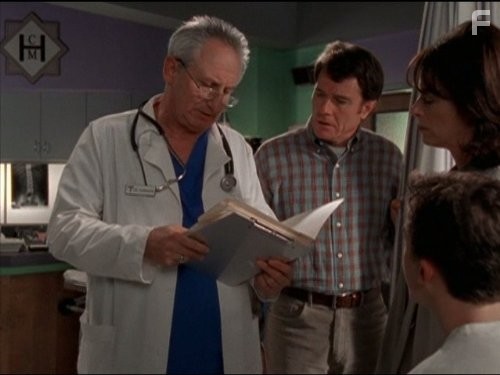 Bryan Cranston, Steven Gilborn, and Jane Kaczmarek in Малкольм в центре внимания (2000)