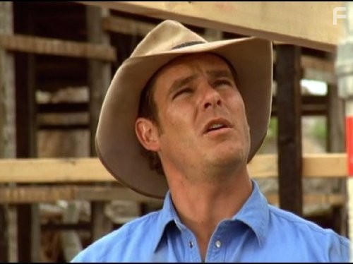Aaron Jeffery in Дочери Маклеода (2001)