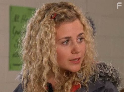 Rachael Carpani in Дочери Маклеода (2001)