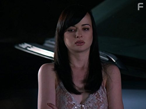 Ashley Rickards in Неуклюжая (2011)