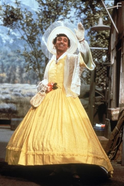 Jamie Farr in Чертова служба в гoспитале M*A*S*H (1972)