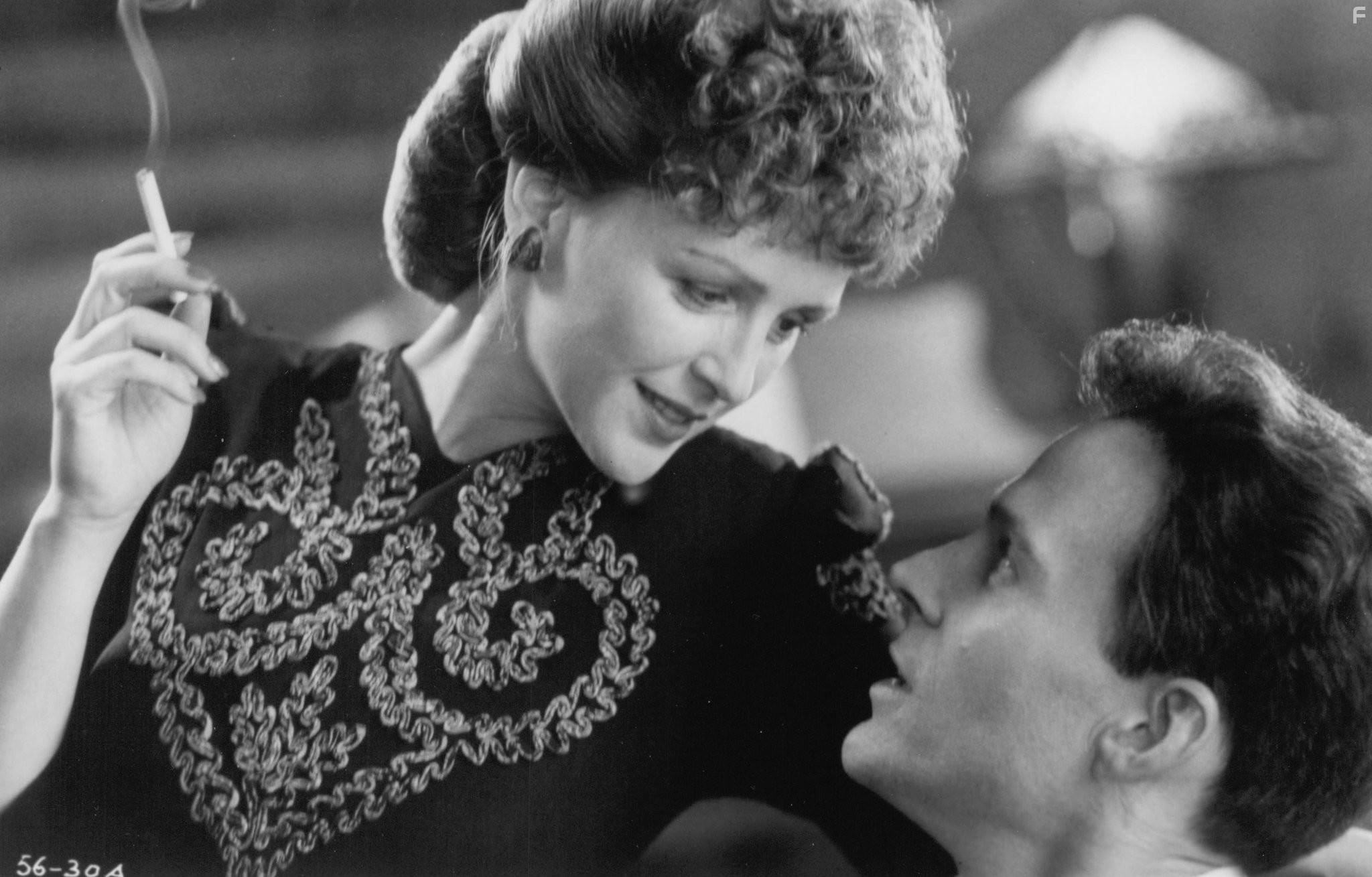 Bonnie Bedelia and Dwight Schultz in Создатели тени (1989)