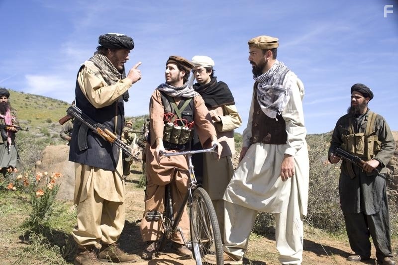 Robert Davi, Geoffrey Arend, Oren Rehany, and Serdar Kalsin in Американский выскочка (2008)