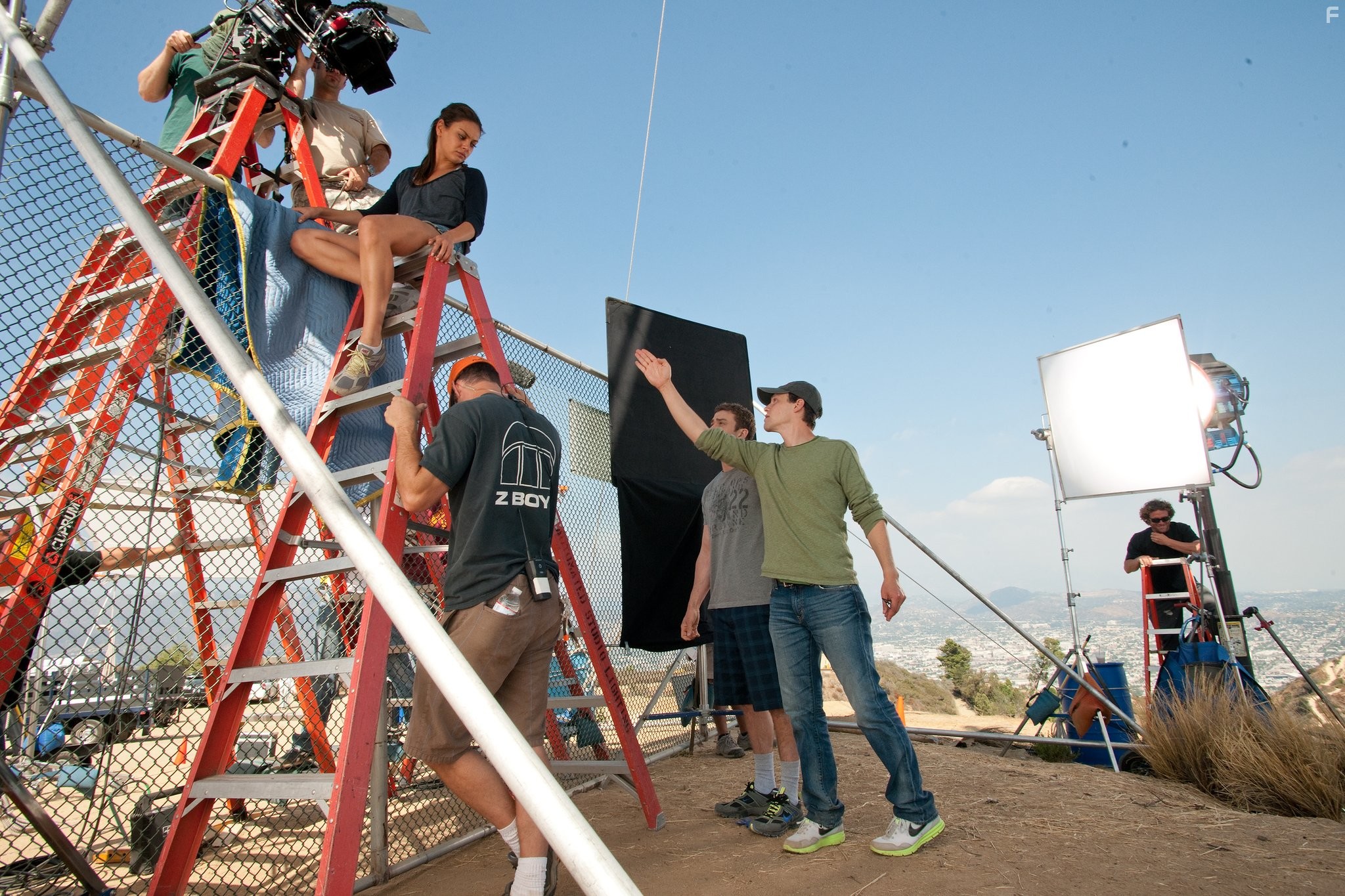 Mila Kunis, Justin Timberlake, and Will Gluck in Секс по дружбе (2011)