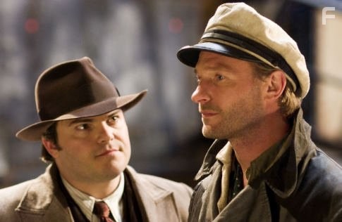 Jack Black and Thomas Kretschmann in Кинг Конг (2005)