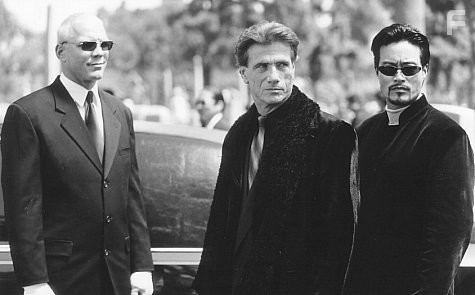J?rgen Prochnow, Patrick Kilpatrick, and Leo Lee in Убийцы на замену (1998)