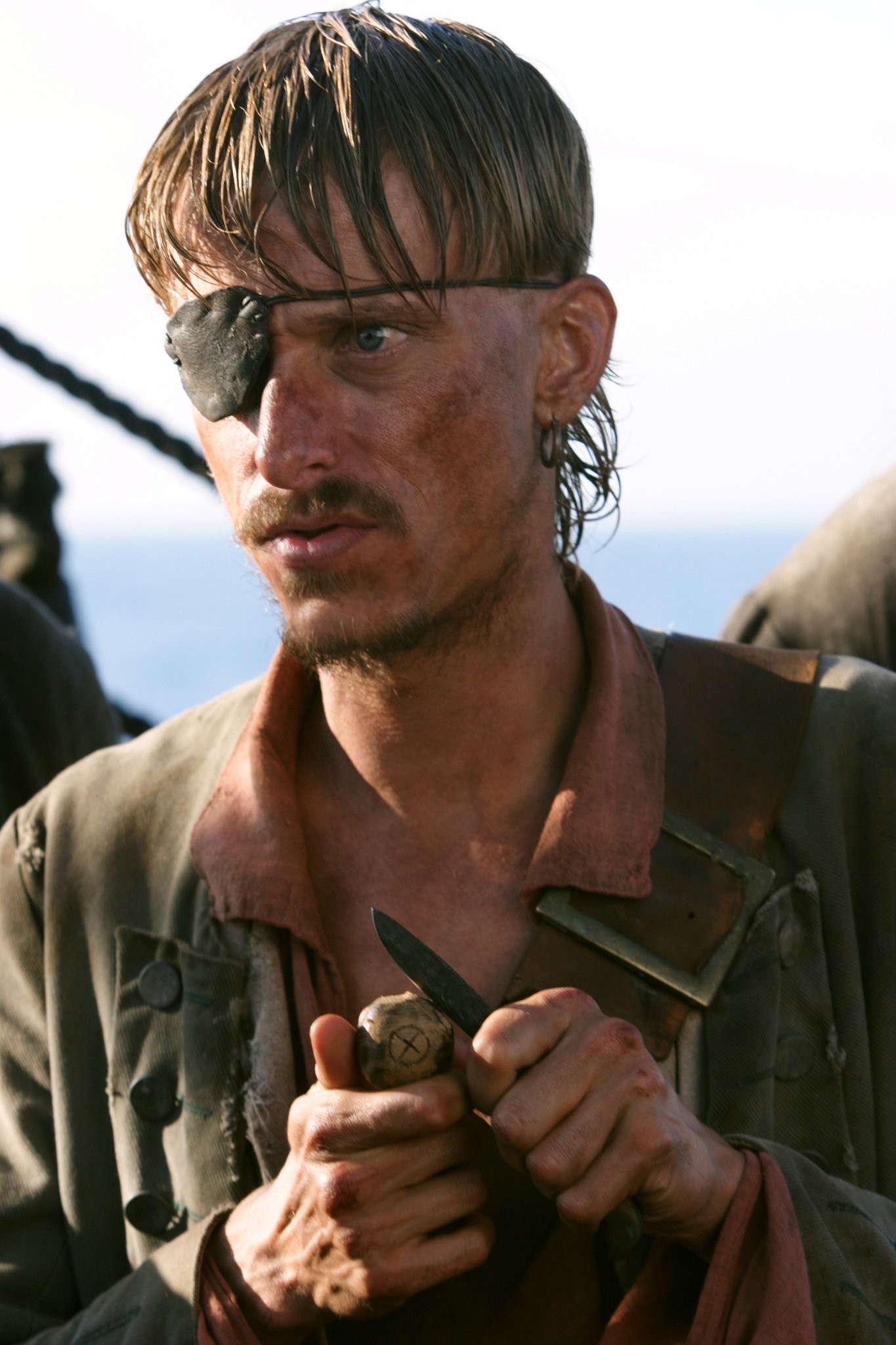 Mackenzie Crook in Пираты Карибского моря: На краю Света (2007)