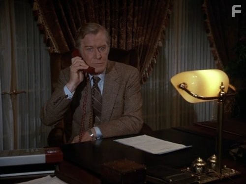Edward Mulhare in Рыцарь дорог (1982)