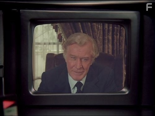 Edward Mulhare in Рыцарь дорог (1982)