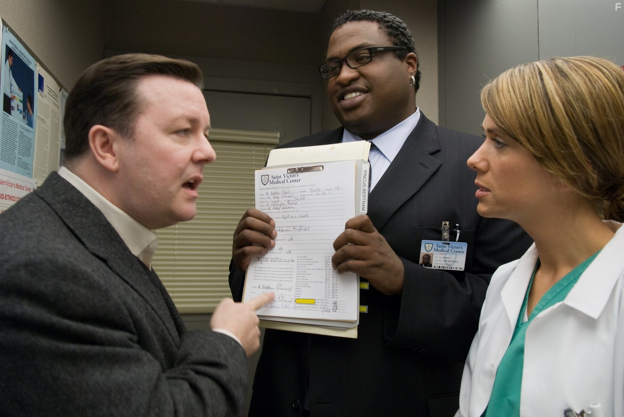 Ricky Gervais, Kristen Wiig, and Michael-Leon Wooley in Город призраков (2008)