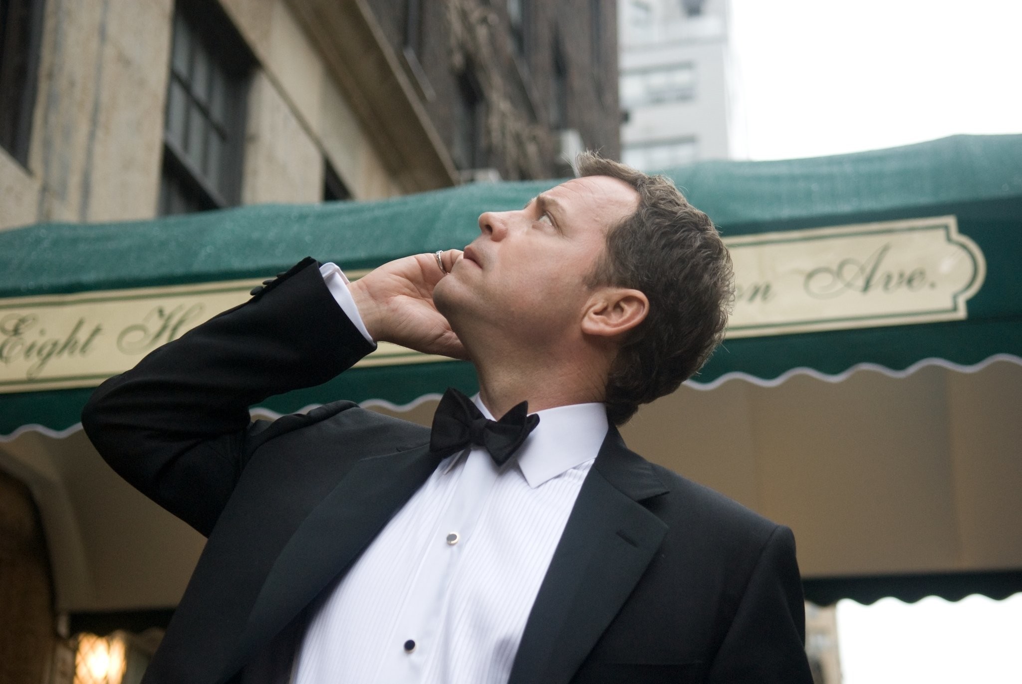 Greg Kinnear in Город призраков (2008)