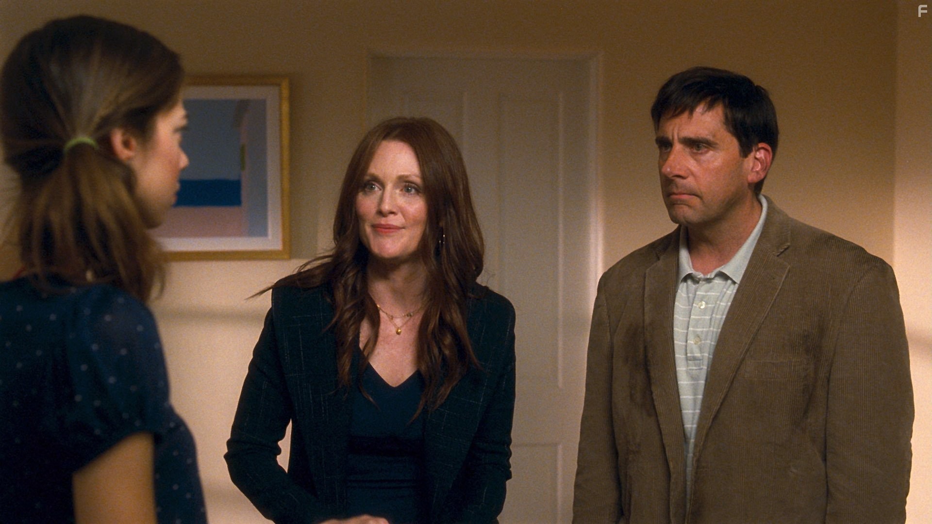 Julianne Moore, Steve Carell, and Analeigh Tipton in Эта дурацкая любовь (2011)