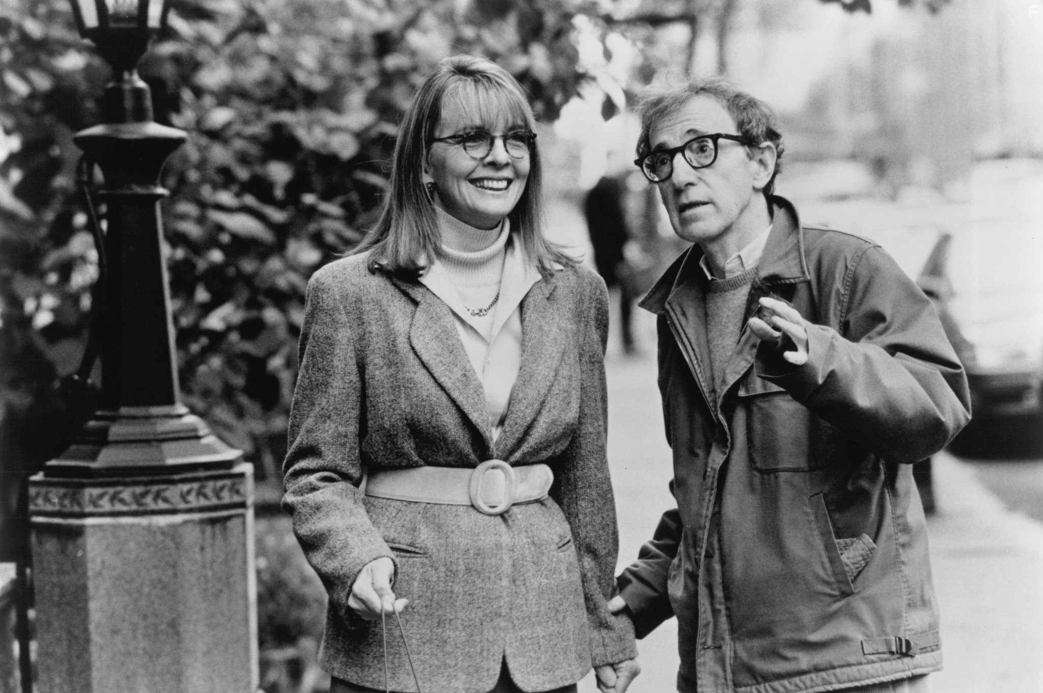Woody Allen and Diane Keaton in Загадочное убийство в Манхэттэне (1993)
